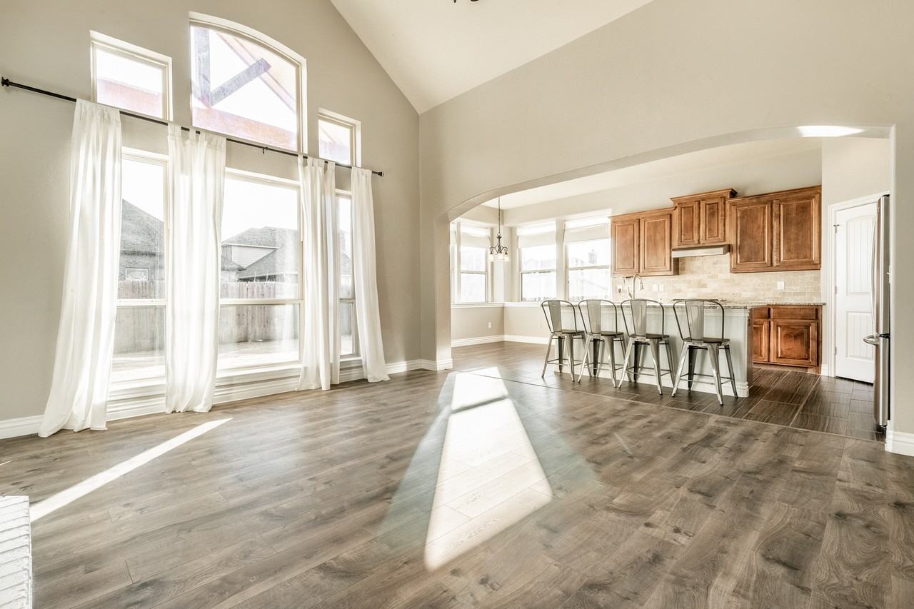 2304 Nw 156th St #1 - Photo 6 of 23