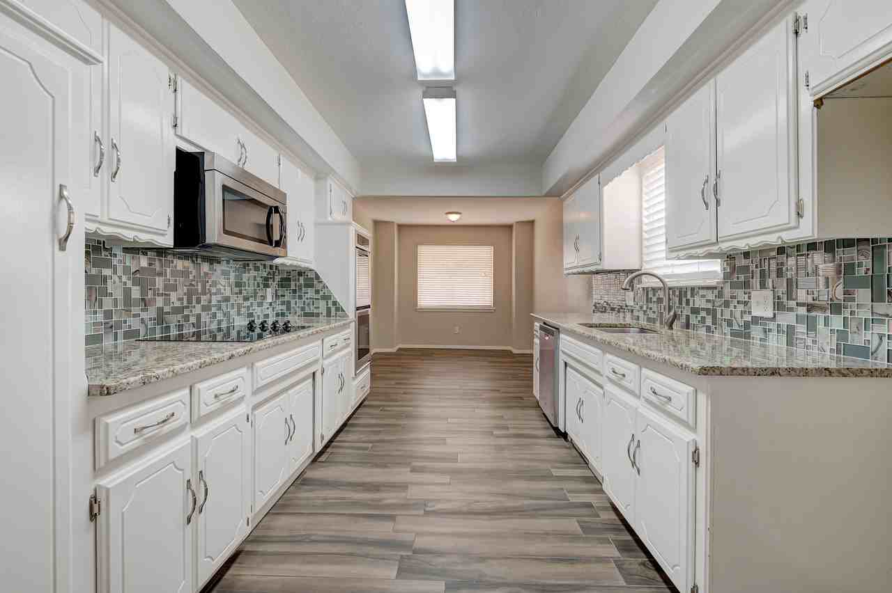 6524 Eastbourne Ln #1 - Photo 4 of 28