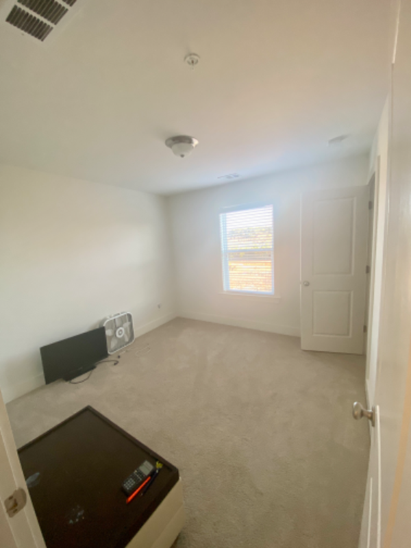 999 Arbor Crowne Dr - Photo 2 of 11