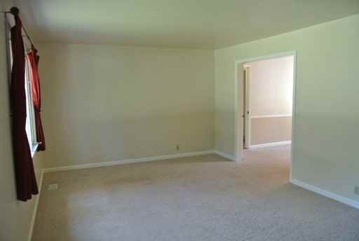 4613 Royal Oak Ln - Photo 3 of 17