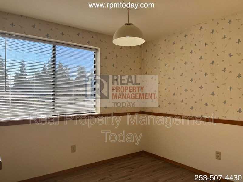 1317 Contra Costa Ave - Photo 2 of 15