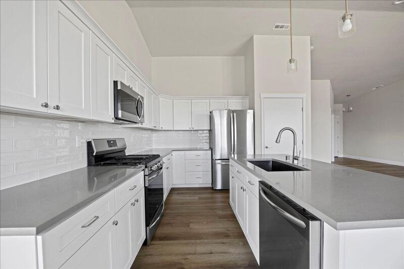 3425 S Van Buren St - Photo 4 of 16