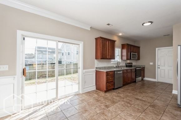 3208 Elliot Jacob Ave - Photo 3 of 15
