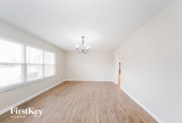 8601 N Washington Blvd - Photo 3 of 14