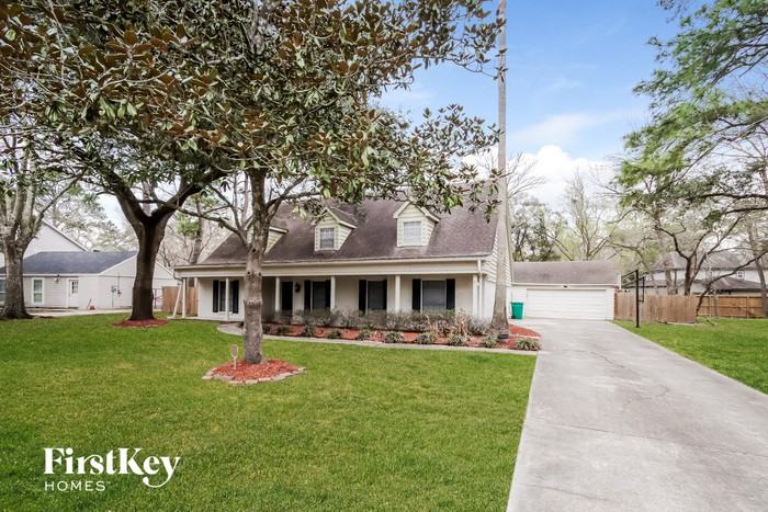 538 Robert E Lee Dr - Photo 2 of 14