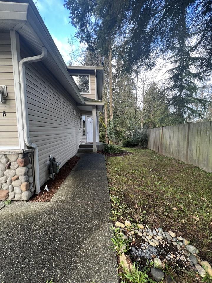 414 91st Ave Se #B - Photo 2 of 40