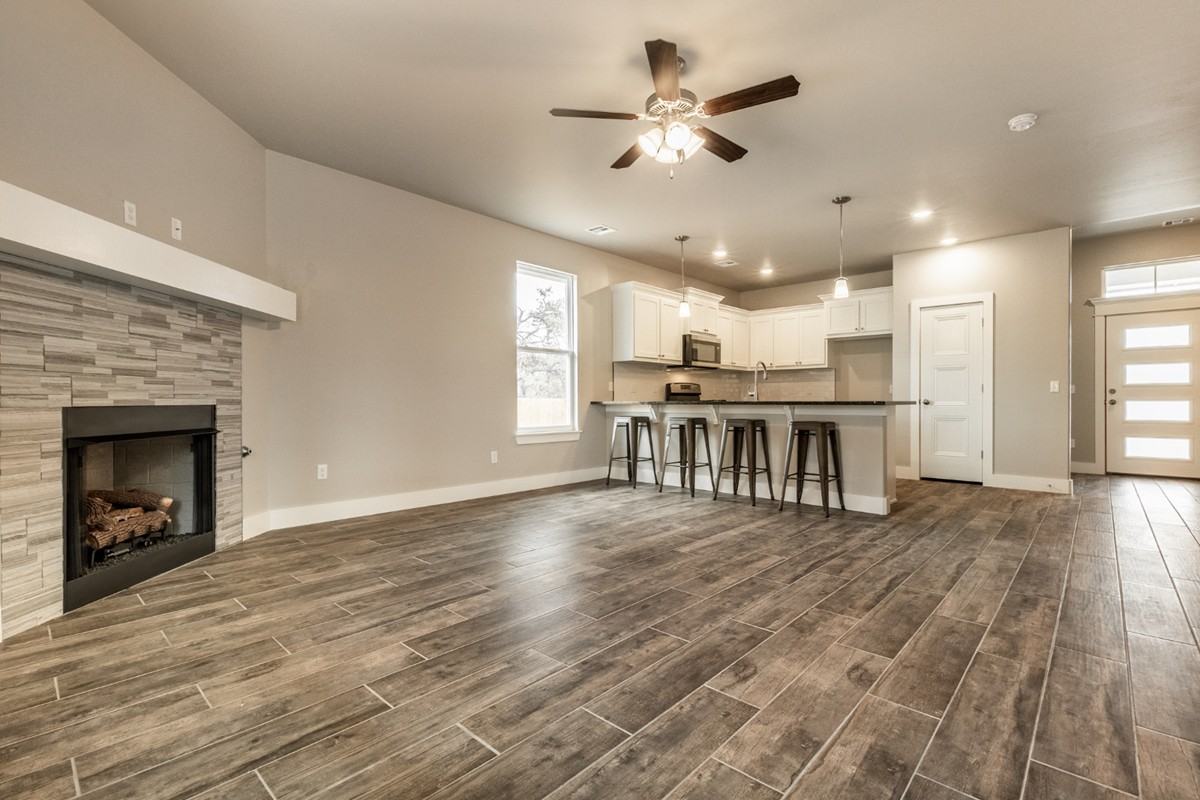 2541 Fallview Dr #1 - Photo 4 of 17