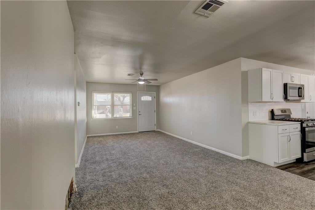 3035 Se 20th St #1 - Photo 4 of 23