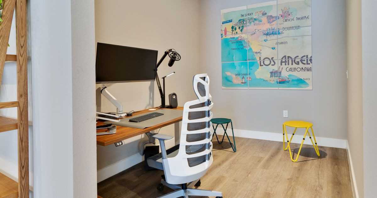 7320 Santa Monica Blvd - Photo 3 of 29