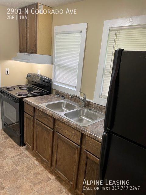 2901 N Colorado Ave - Photo 3 of 6