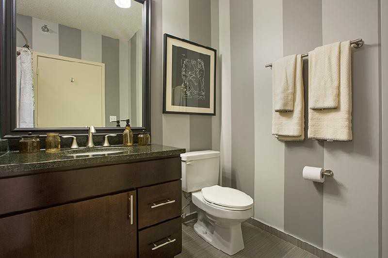 345 East Ohio Street #3-3 - Photo 5 of 27