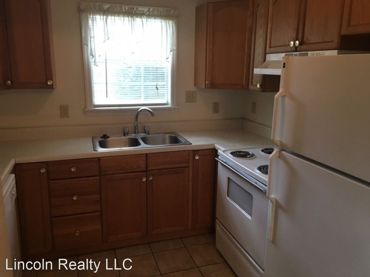 895 Greenwood Drive* - Photo 2 of 8