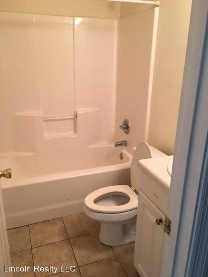 895 Greenwood Drive* - Photo 3 of 8