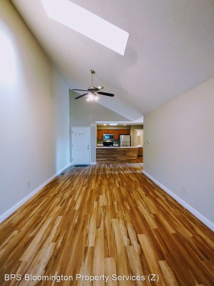 1318 S College Mall Rd - Photo 2 of 12