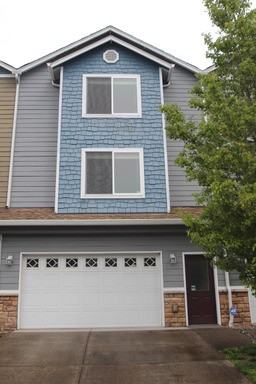3512 NE 80th St - Photo 2 of 20