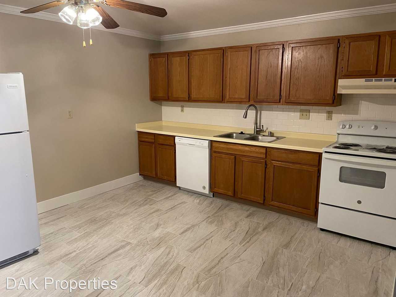 2030 Chateau Crt. - Photo 2 of 6