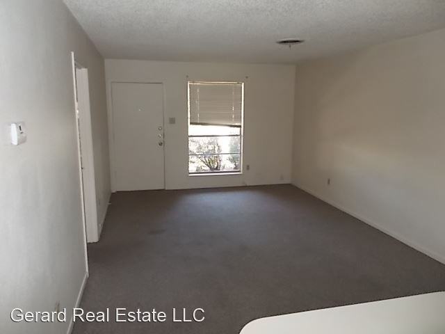 720 Chaparral Cir - Photo 2 of 11