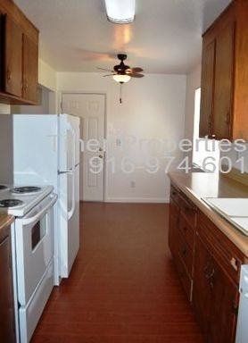 337 Blackwell Ct - Photo 3 of 12