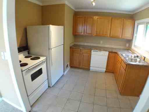 1315 E Denver Dr - Photo 3 of 8