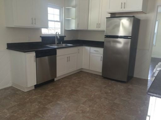 729 Illinois Ave - Photo 3 of 13