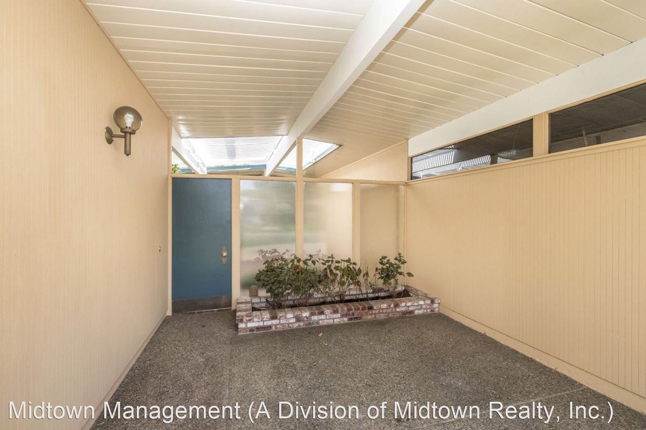 724 Ames Ave - Photo 2 of 24