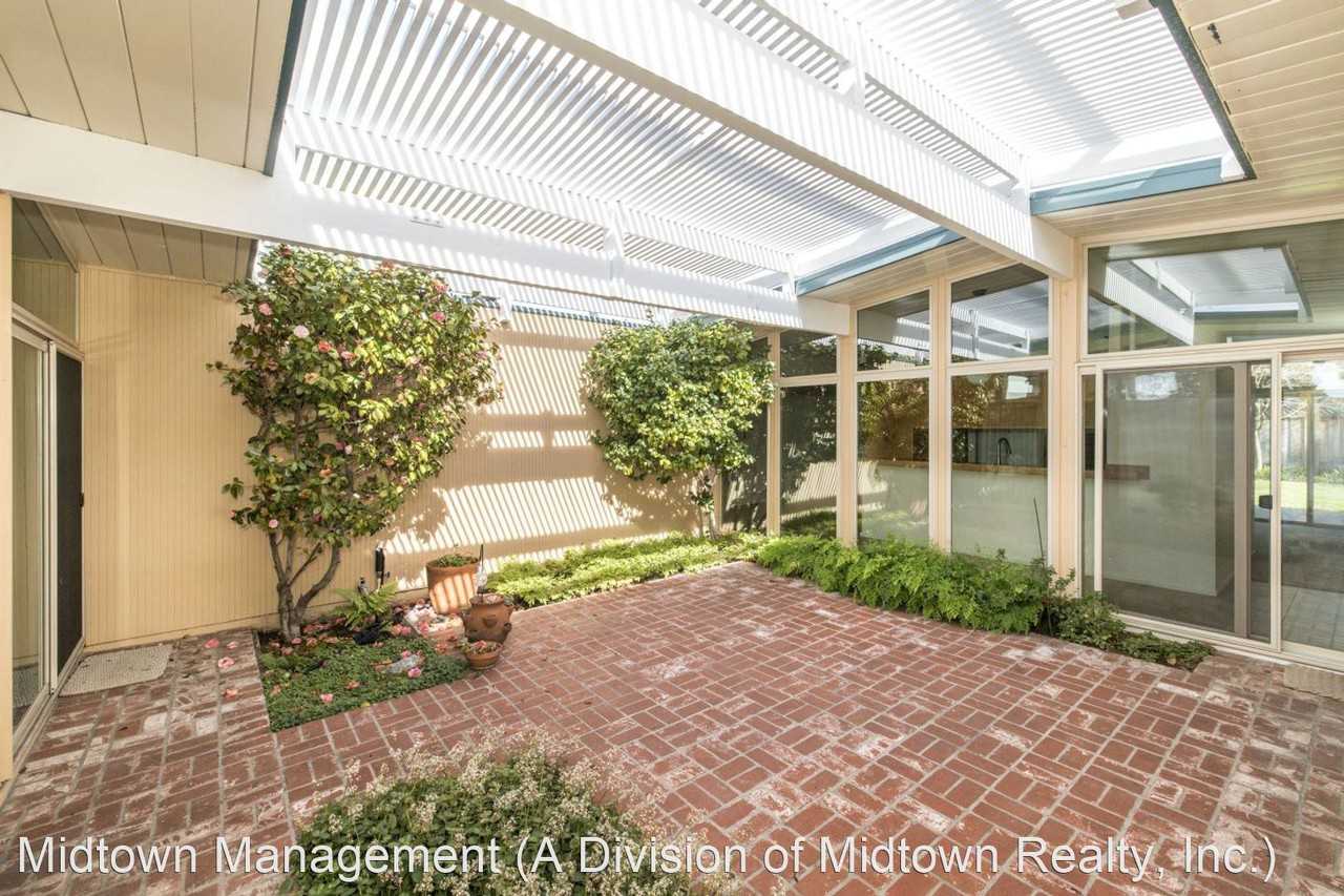 724 Ames Ave - Photo 3 of 24