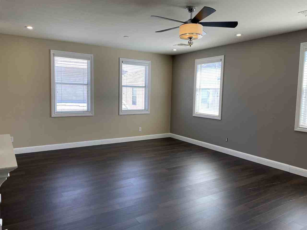 5217 W Fulton St - Photo 5 of 36
