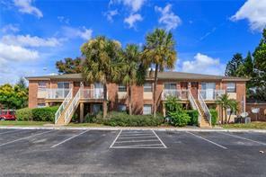 448 Banyon Tree Cir #206 - Photo 4 of 24