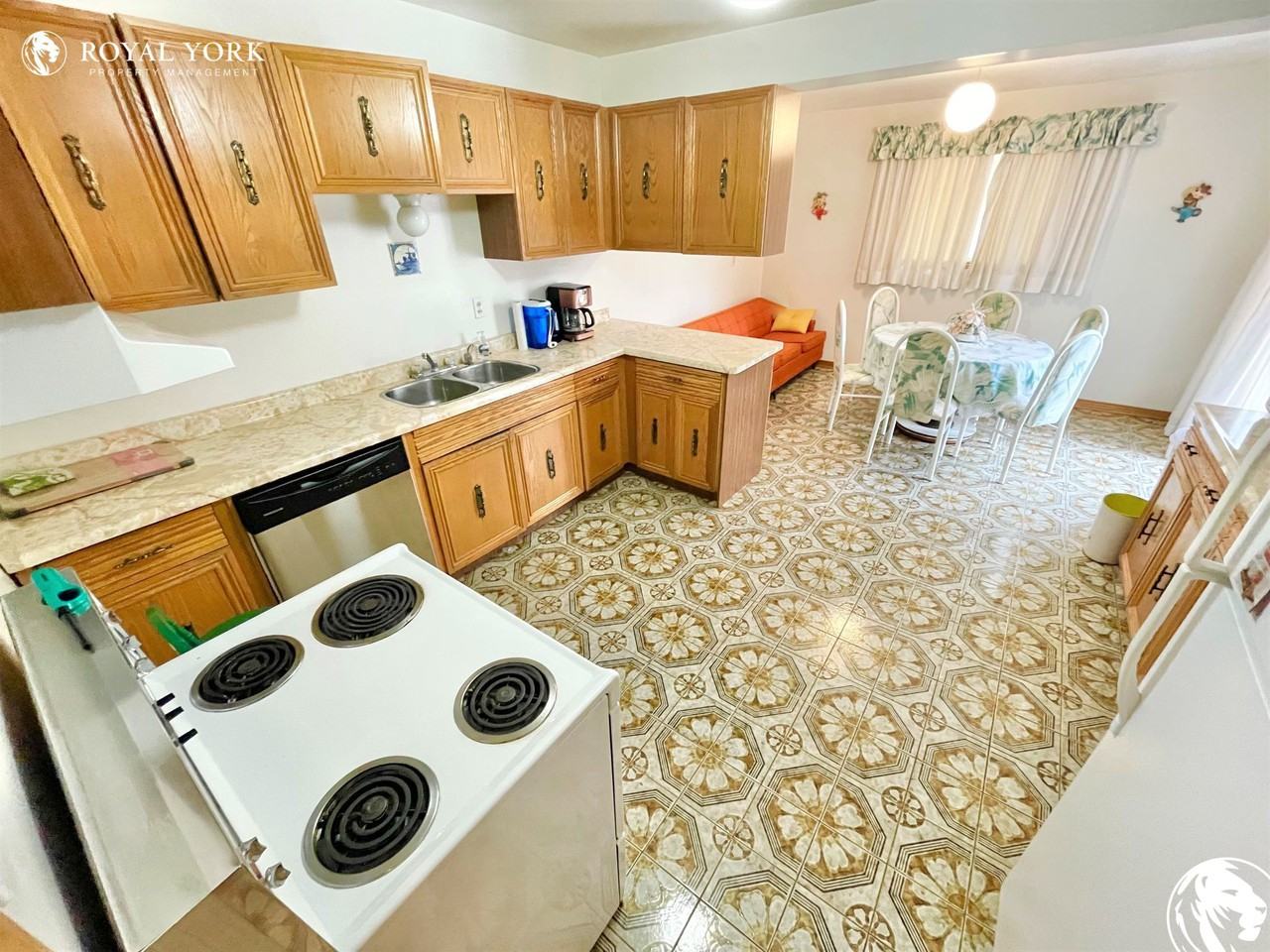 40 Point O'Woods Dr - Photo 3 of 19