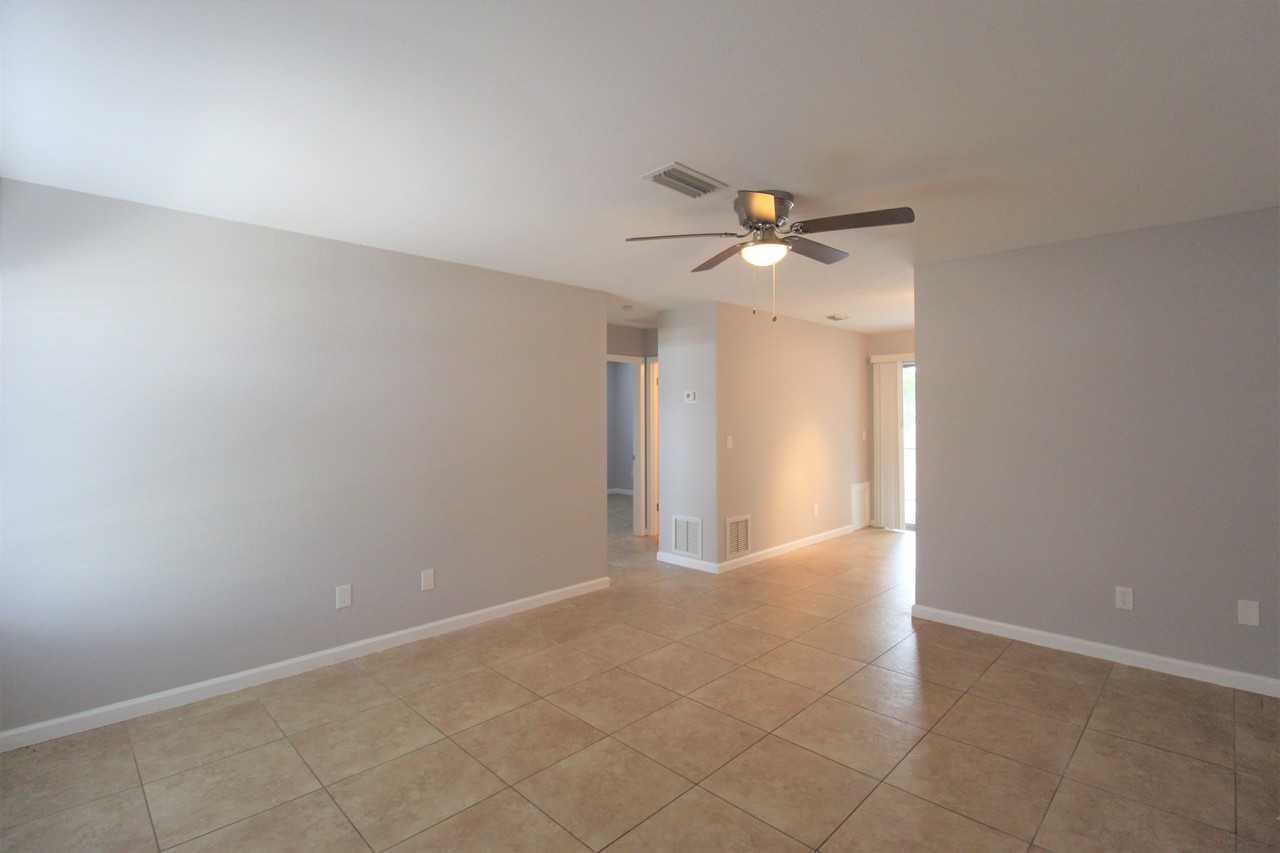 510 Briarwood Rd - Photo 3 of 10