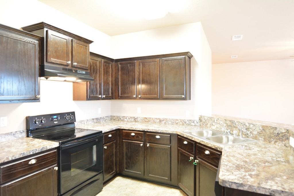 2103 Jefferson Ct S - Photo 4 of 21