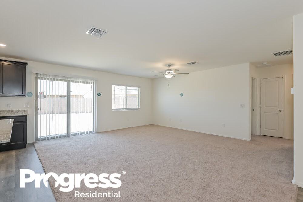 7516 W Morocco Pl - Photo 3 of 21