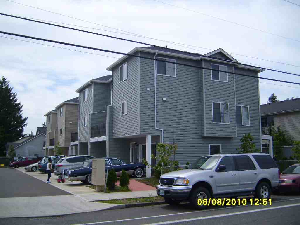 13448 Southeast Division Street - Photo 3 of 10