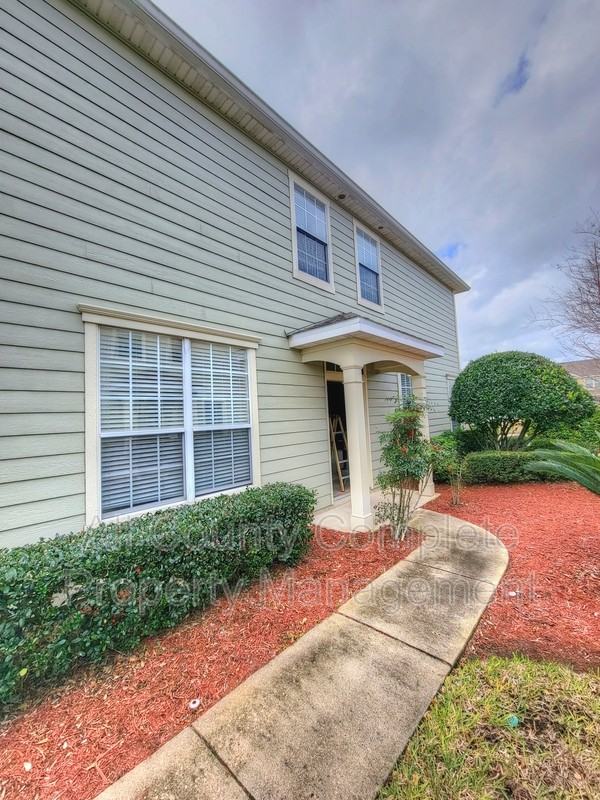 13414 English Peak Ct - Photo 2 of 33