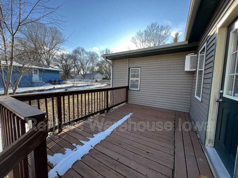 116 Park Ave - Photo 4 of 21