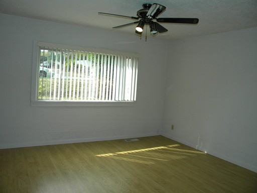 2208 Trenton Ave NE - Photo 2 of 15