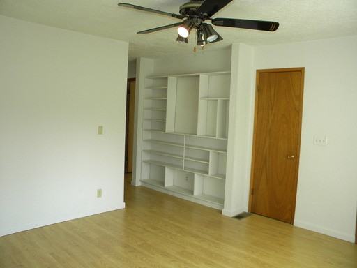 2208 Trenton Ave NE - Photo 3 of 15