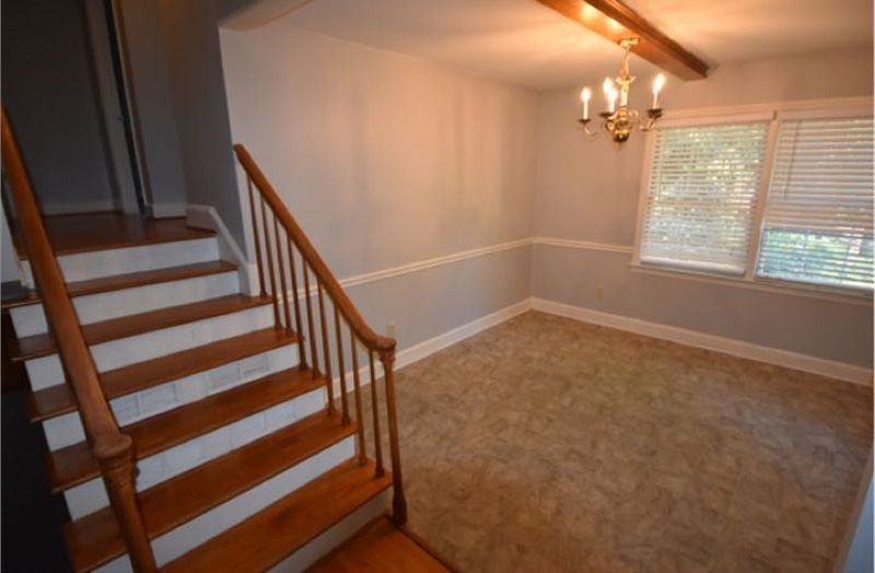 1520 Larkfield Ln - Photo 2 of 13