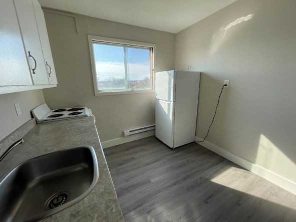 17 Lockwood St #11 - Photo 2 of 12