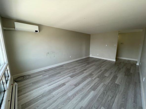 17 Lockwood St #11 - Photo 4 of 12