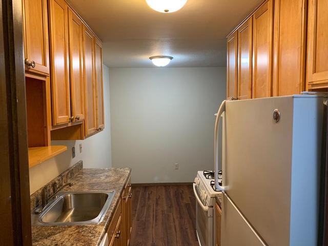 2736 Blaisdell Ave - Photo 7 of 19