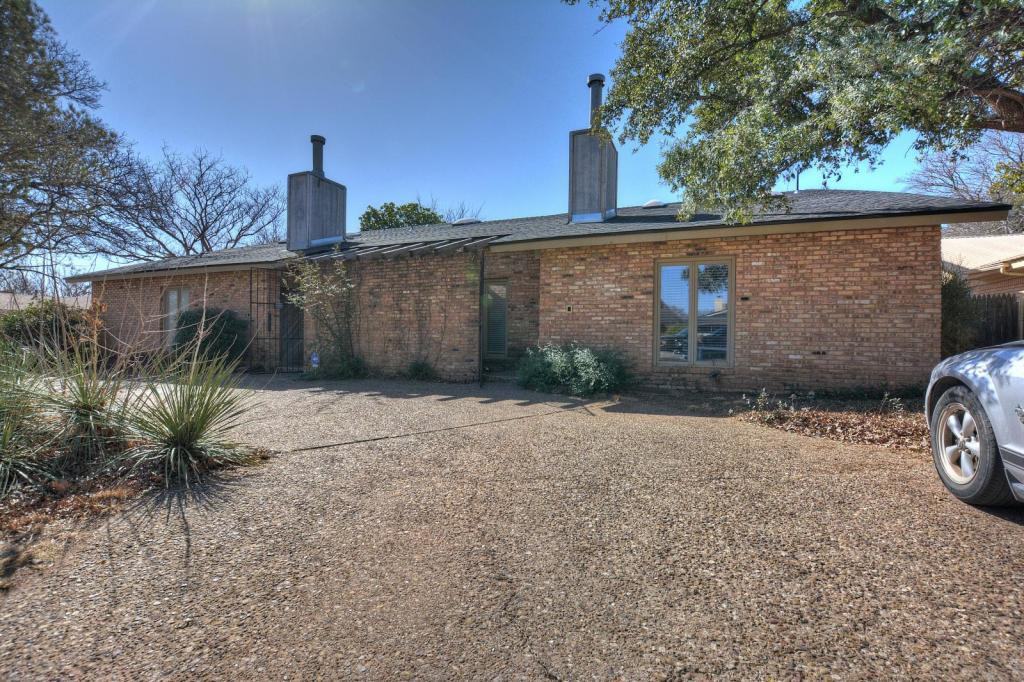 3209 74th St - Photo 2 of 22