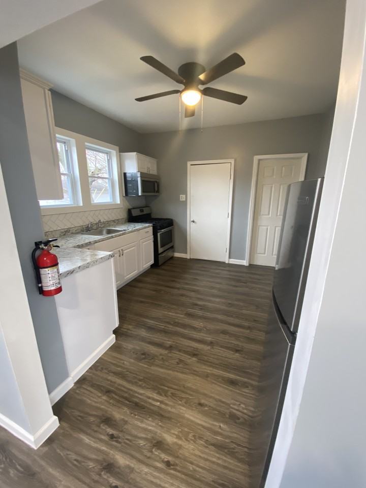 325 W Broad St #A - Photo 3 of 13