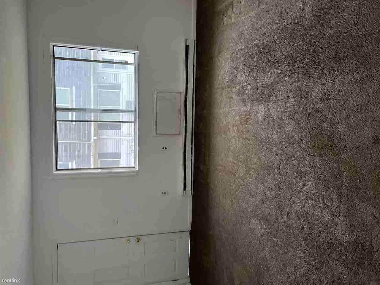 1568 Meriden Rd - Photo 3 of 4