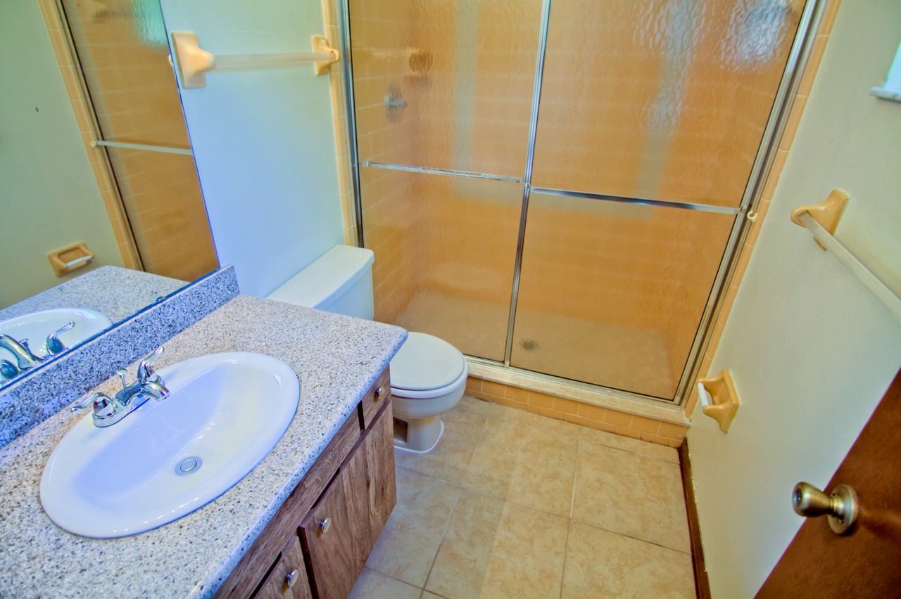 725 Caribou Dr - Photo 2 of 8