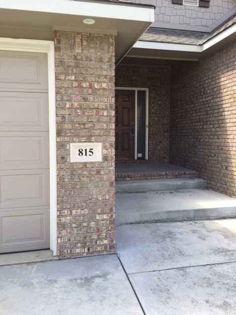 815 N Fairoaks Pl - Photo 2 of 18