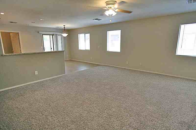 16857 W Central St - Photo 3 of 13