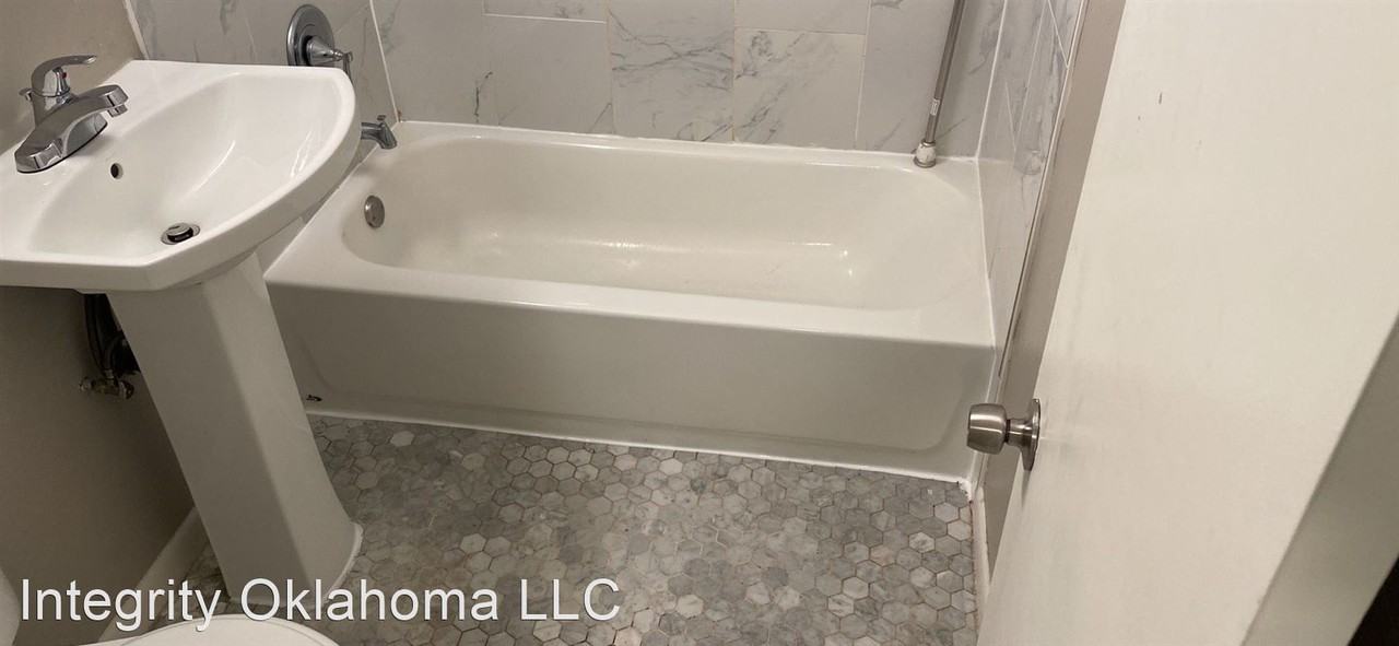 3212 Sw 50th St - Photo 3 of 14