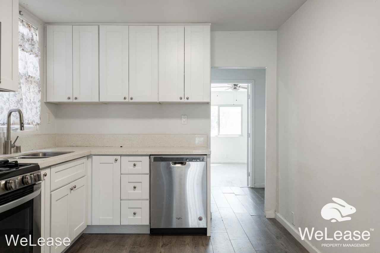 3311 Chamoune Ave - Photo 2 of 20