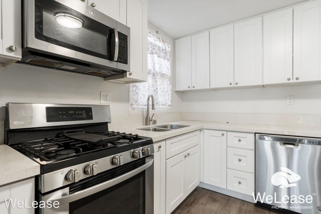 3311 Chamoune Ave - Photo 3 of 20